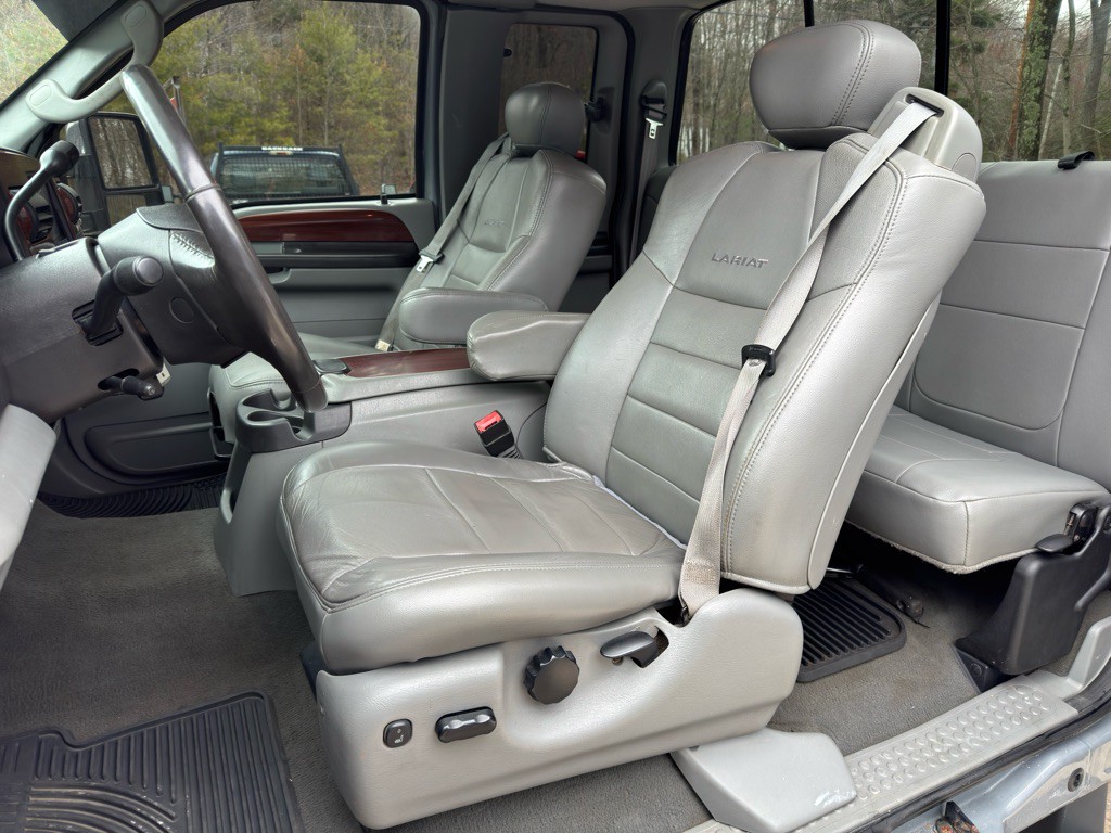 2006 Ford F-350 Image 11