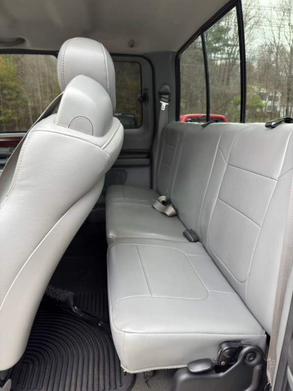 2006 Ford F-350 Image 12