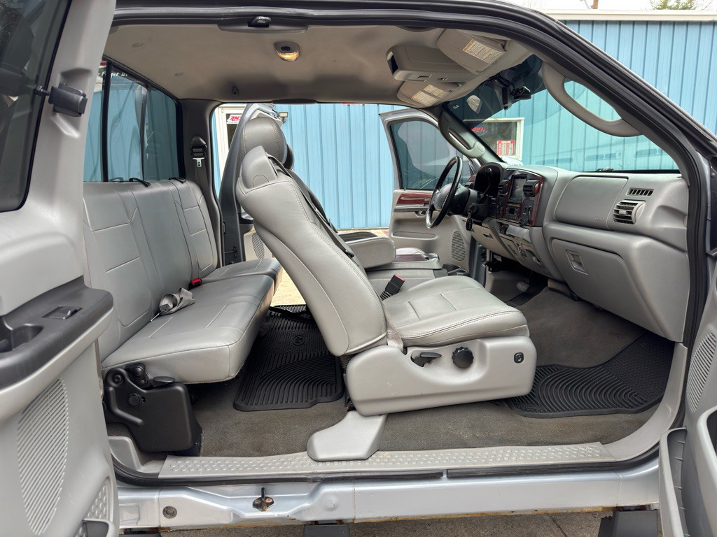 2006 Ford F-350 Image 15