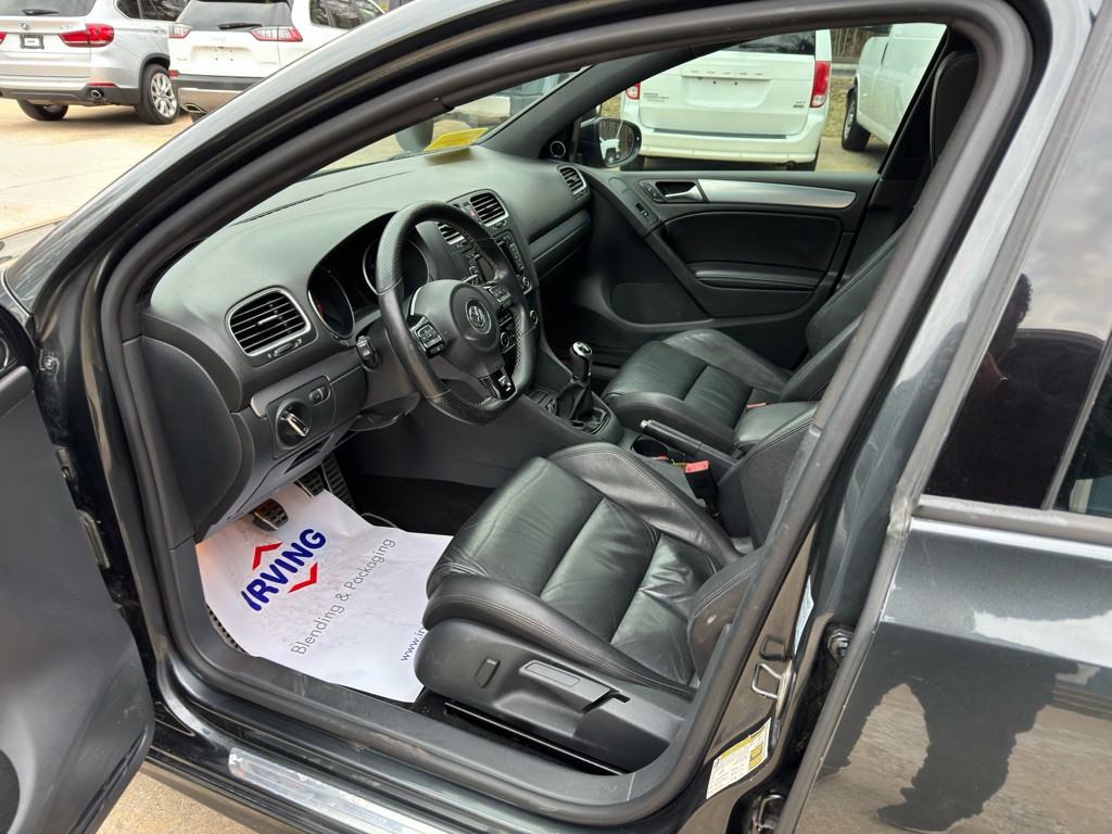 2012 Volkswagen Golf Image 8