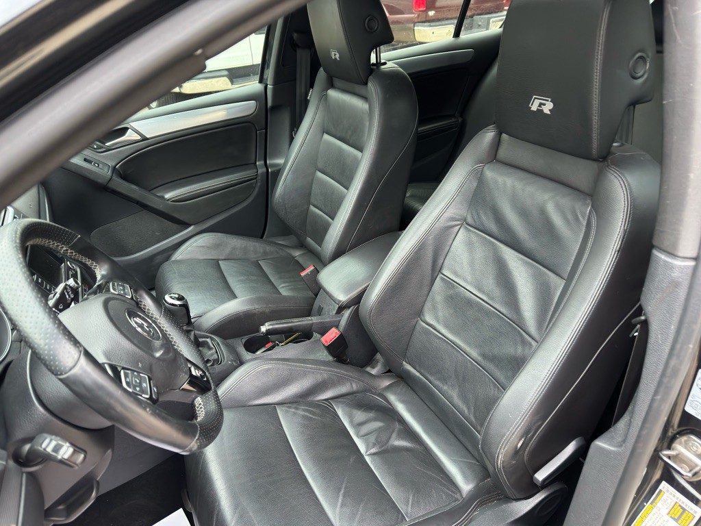 2012 Volkswagen Golf Image 9