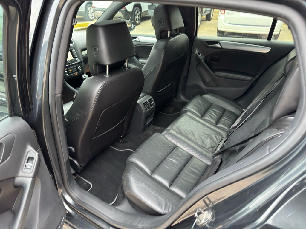 2012 Volkswagen Golf Image 15