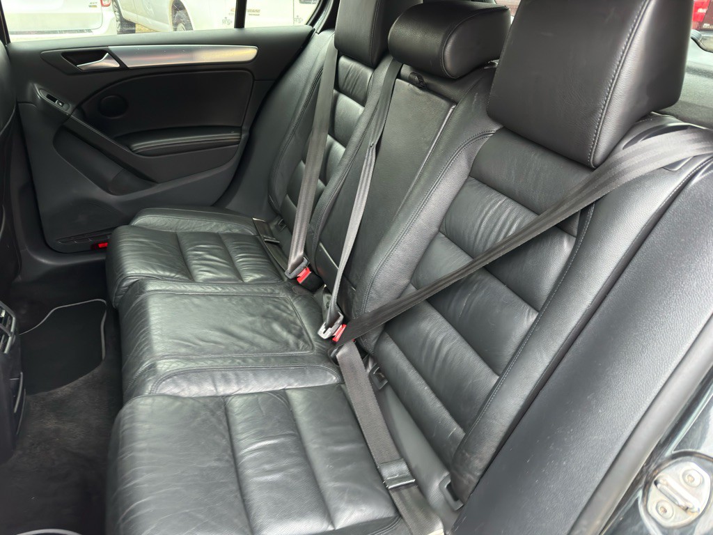 2012 Volkswagen Golf Image 16