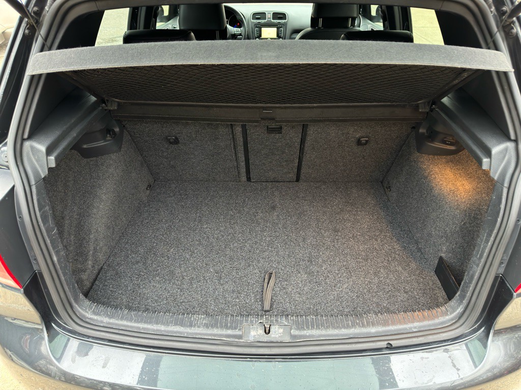 2012 Volkswagen Golf Image 17