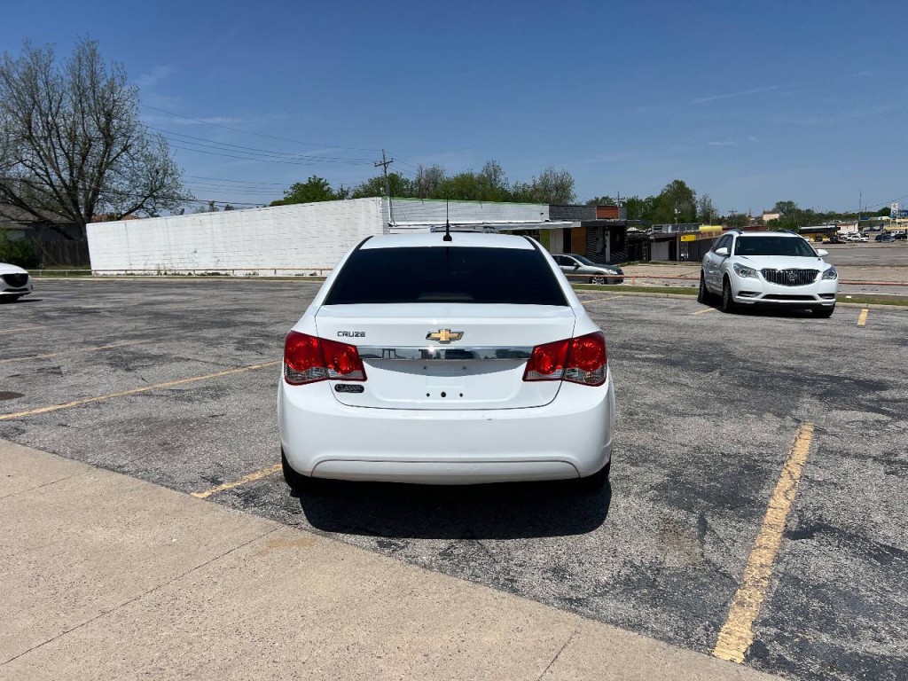 2012 Chevrolet Cruze Image 5