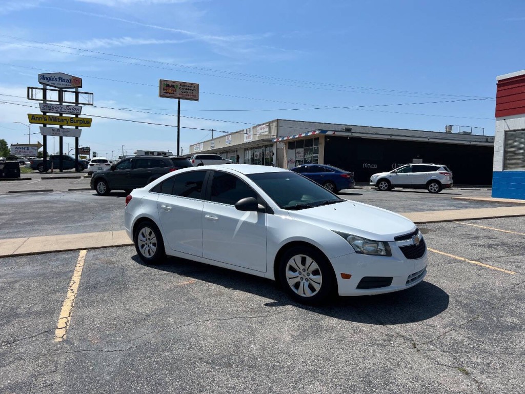 2012 Chevrolet Cruze Image 8