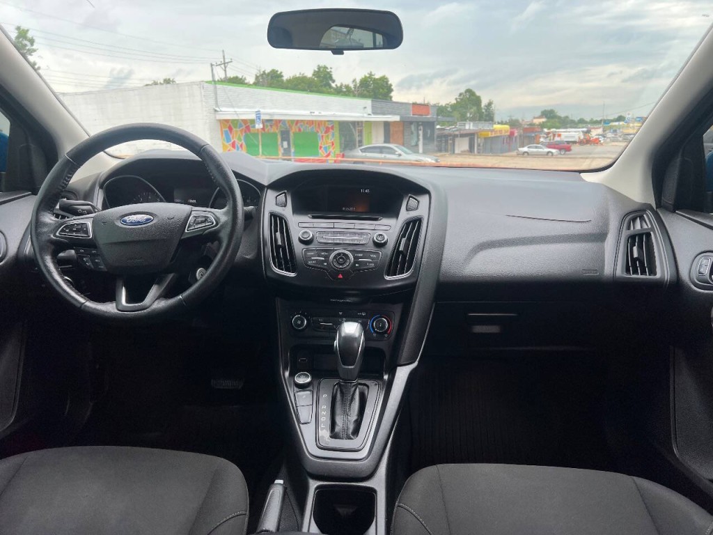 2015 Ford Focus Image 12