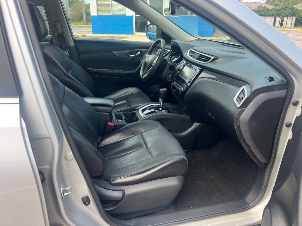 2014 Nissan Rogue Image 11