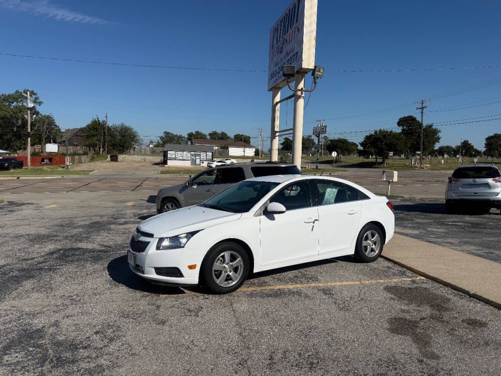 2014 Chevrolet Cruze Image 1