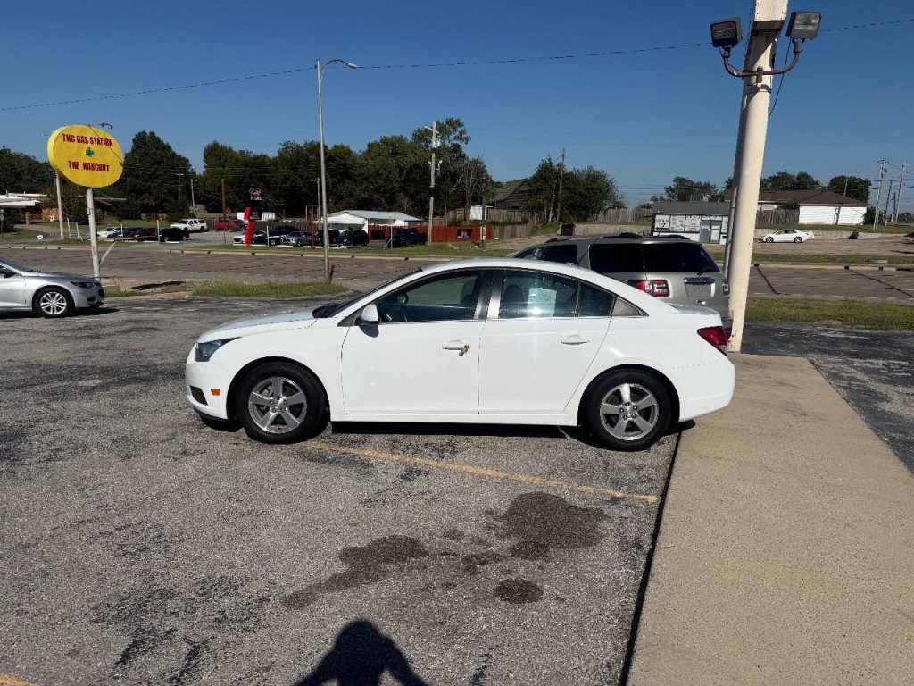 2014 Chevrolet Cruze Image 3