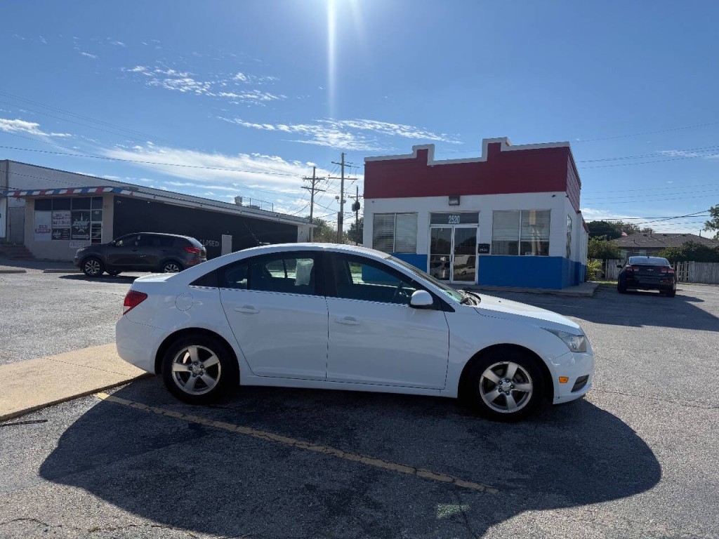 2014 Chevrolet Cruze Image 7