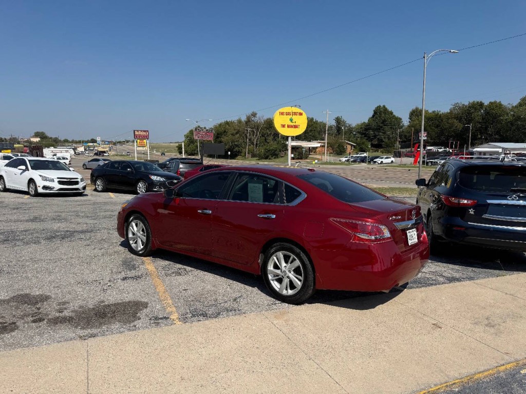 2013 Nissan Altima Image 4