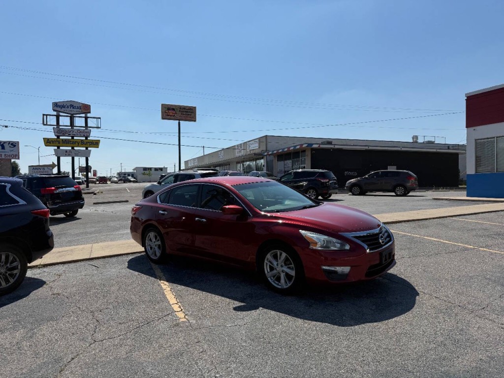 2013 Nissan Altima Image 8