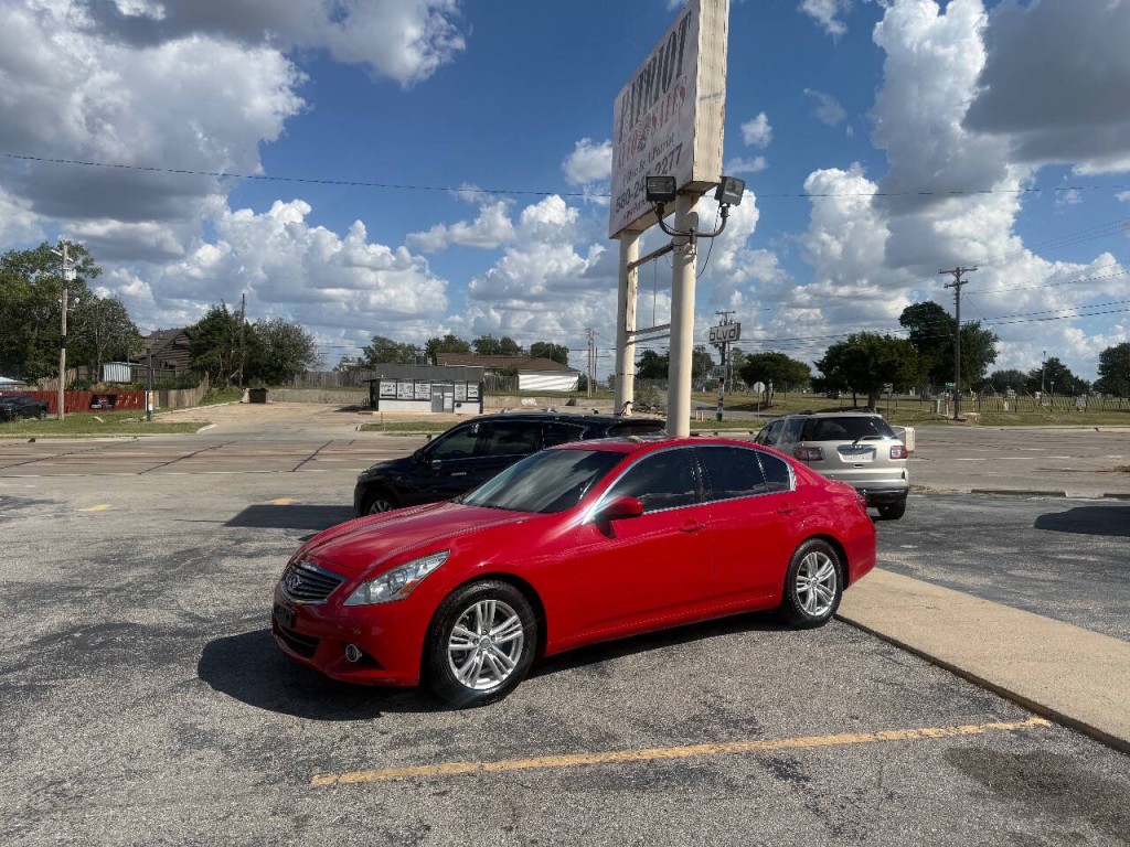2012 INFINITI G37 Image 2
