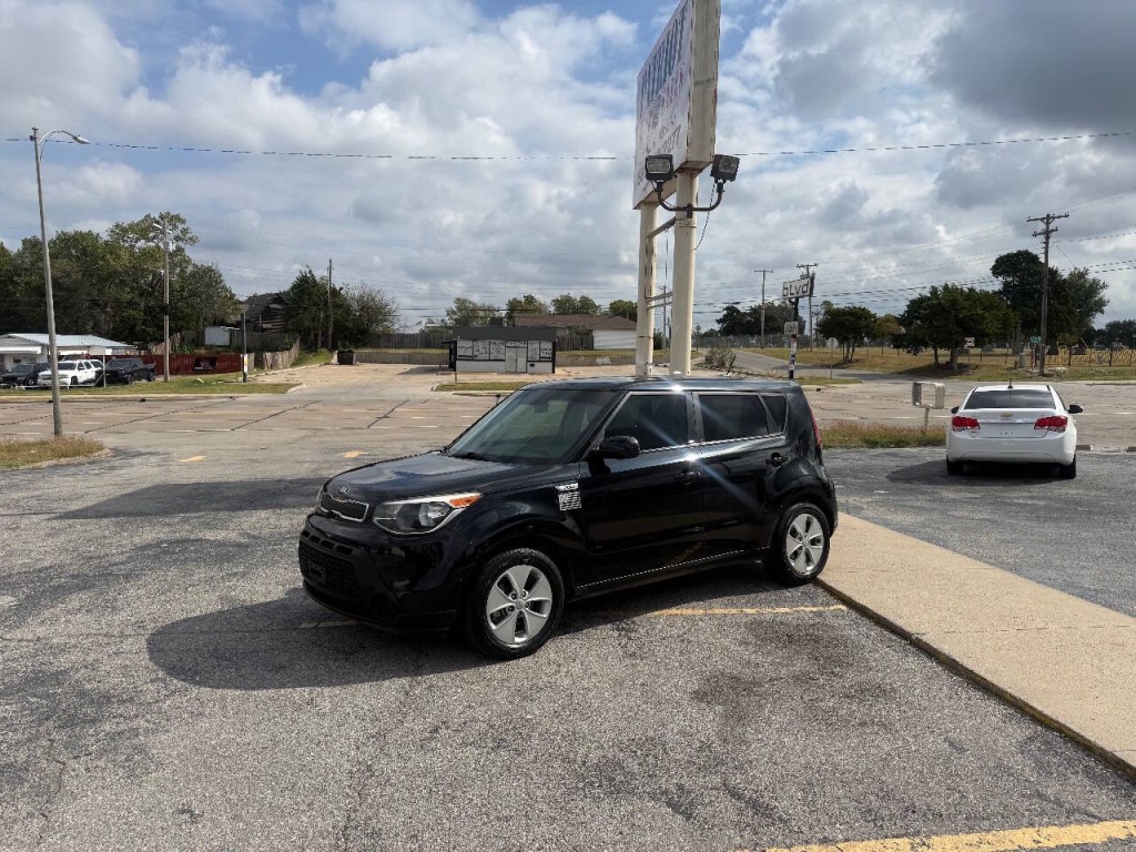 2016 Kia Soul Image 2