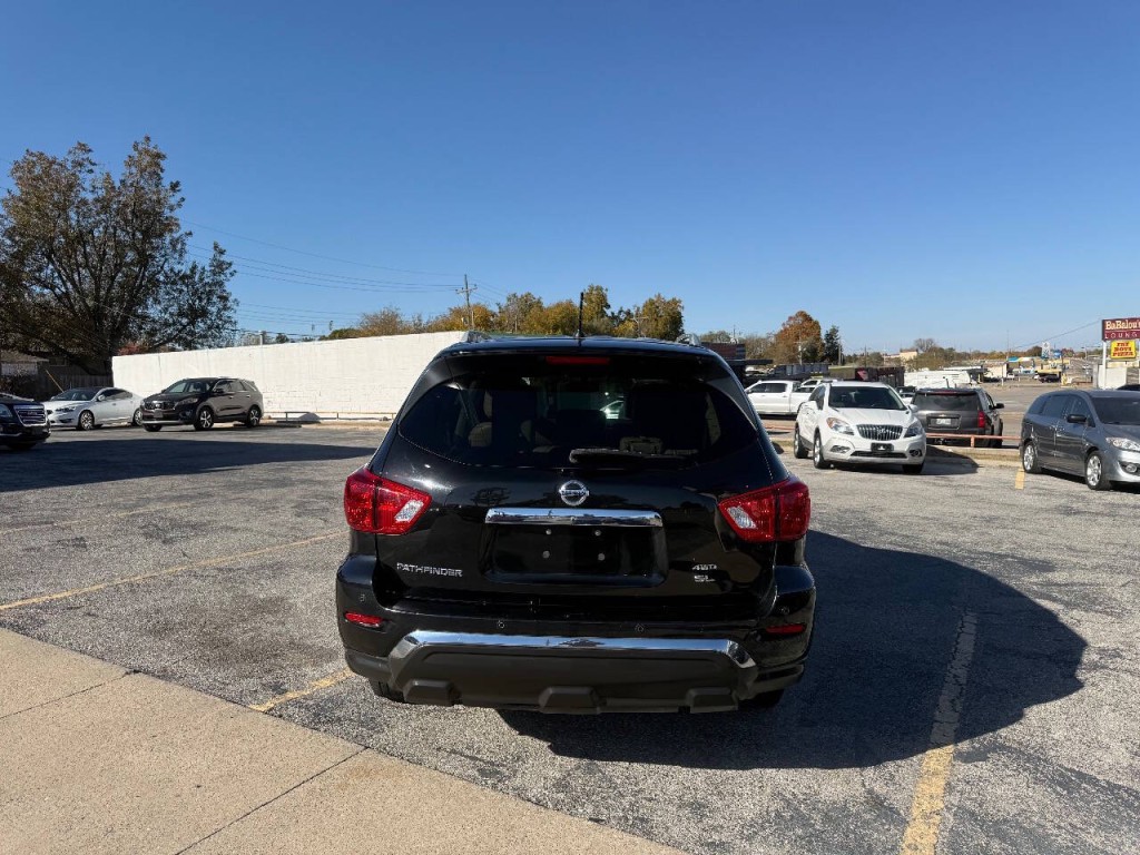 2018 Nissan Pathfinder Image 5