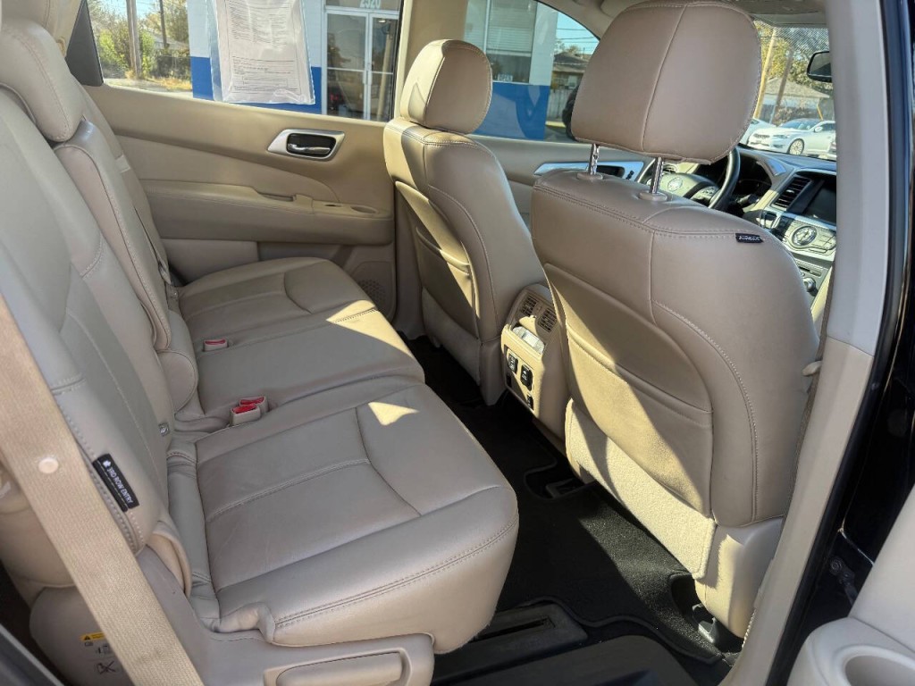 2018 Nissan Pathfinder Image 13