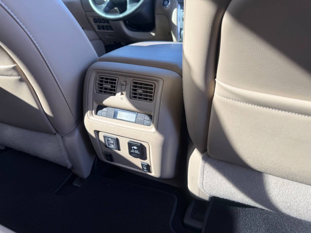 2018 Nissan Pathfinder Image 16
