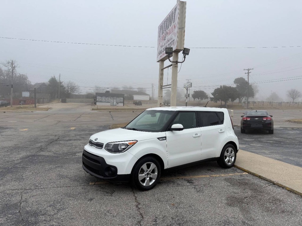 2018 Kia Soul Image 2