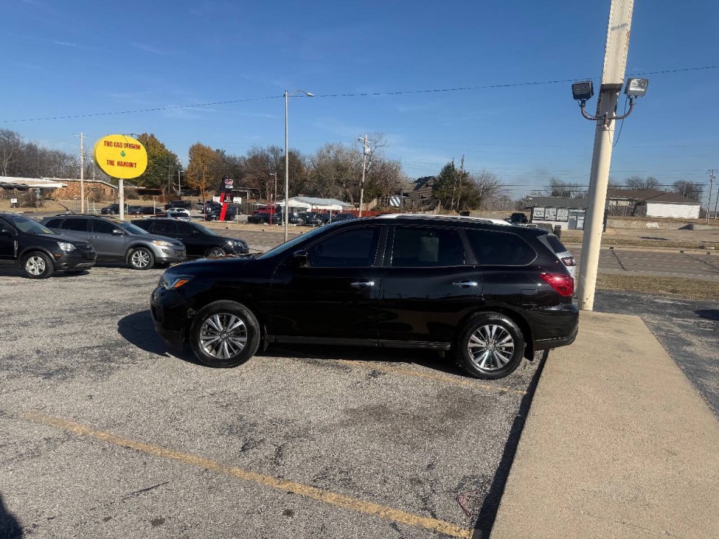 2019 Nissan Pathfinder Image 3