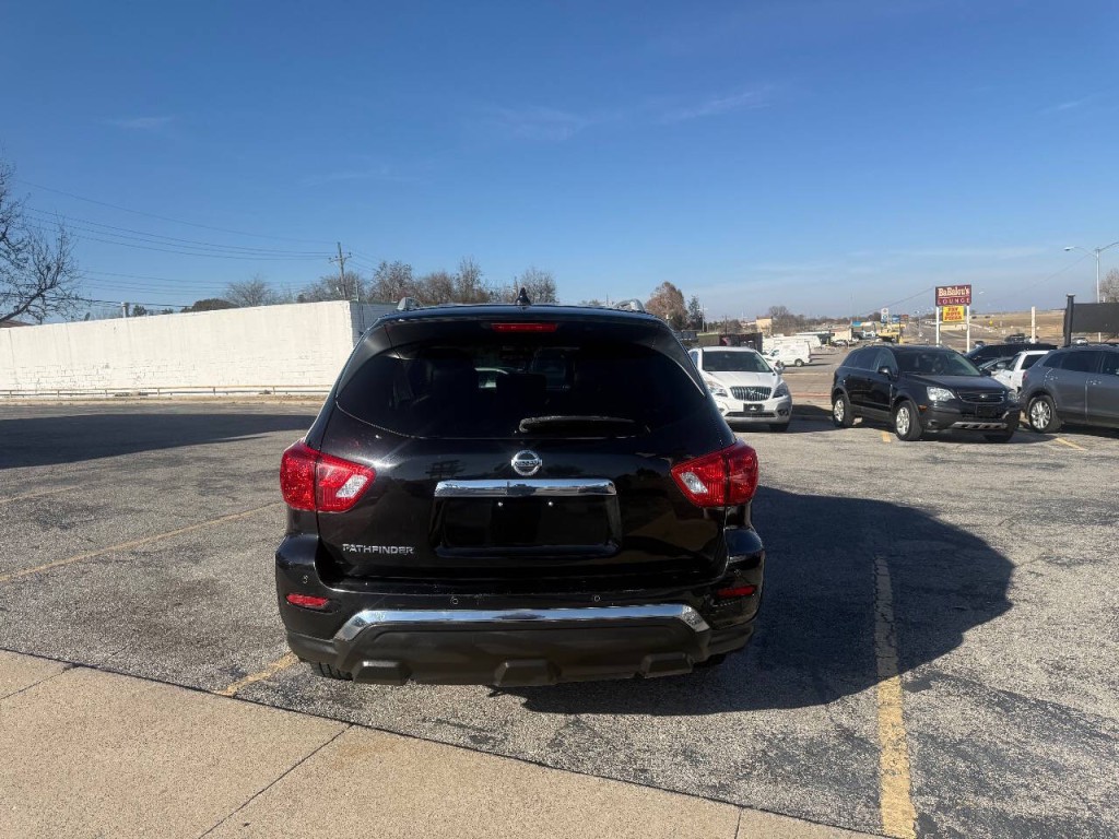 2019 Nissan Pathfinder Image 5
