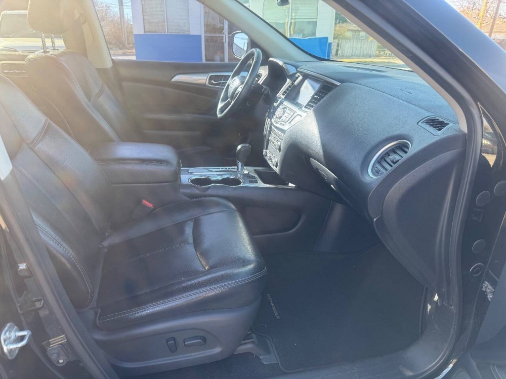 2019 Nissan Pathfinder Image 11