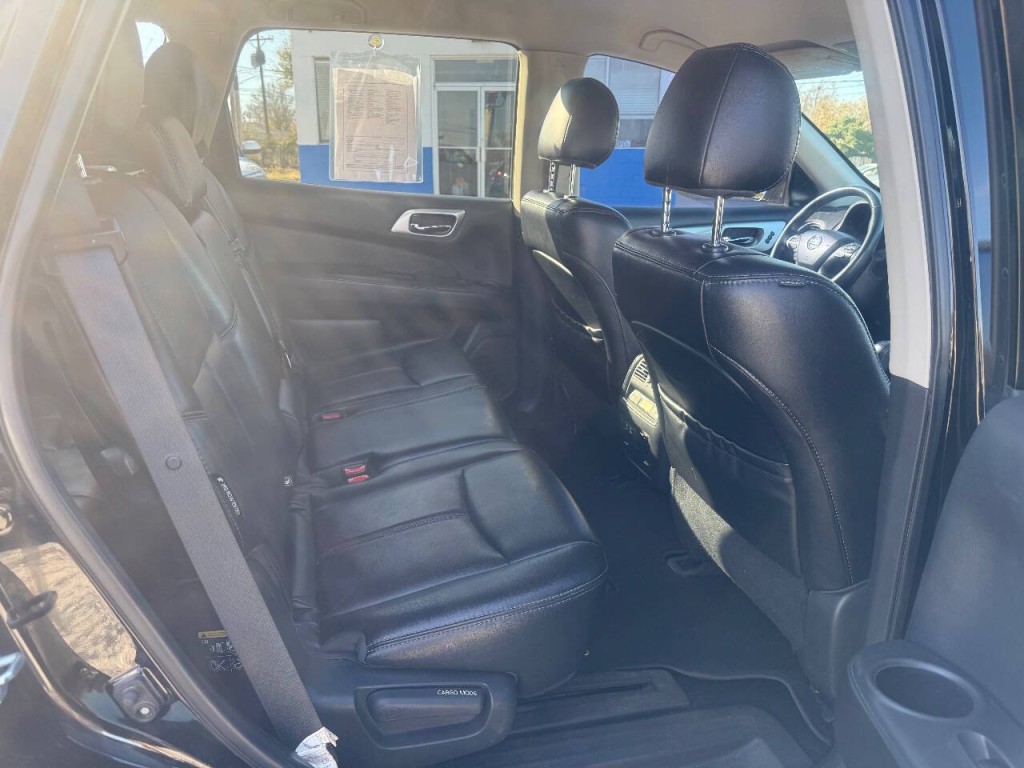 2019 Nissan Pathfinder Image 12