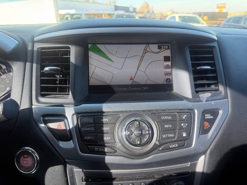 2019 Nissan Pathfinder Image 16