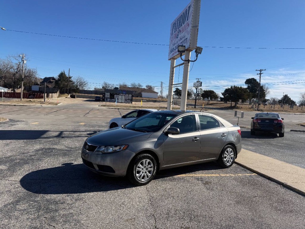 2011 Kia Forte Image 1