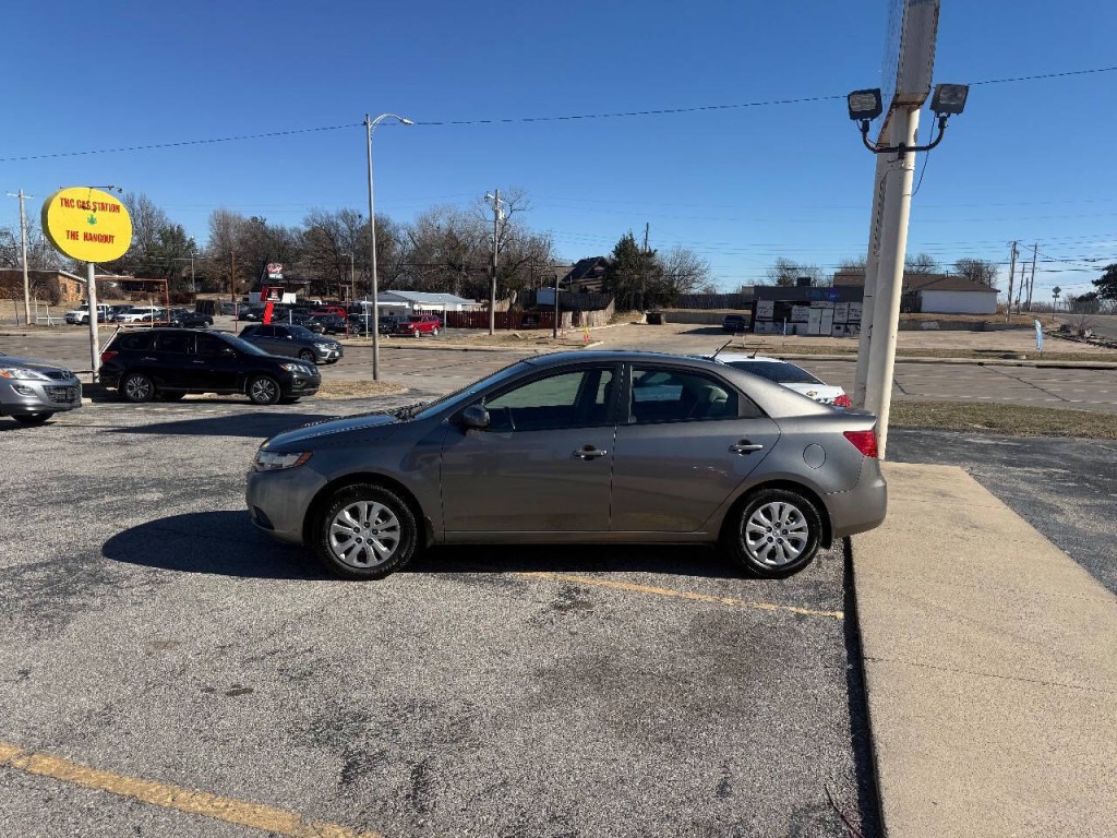 2011 Kia Forte Image 3