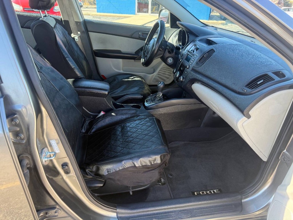 2011 Kia Forte Image 10