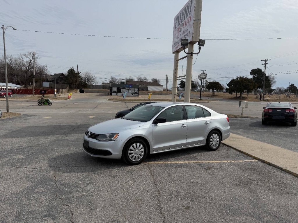 2014 Volkswagen Jetta Image 2