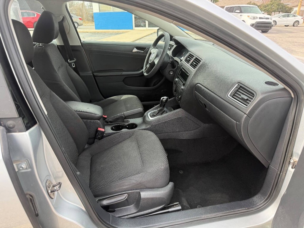 2014 Volkswagen Jetta Image 10
