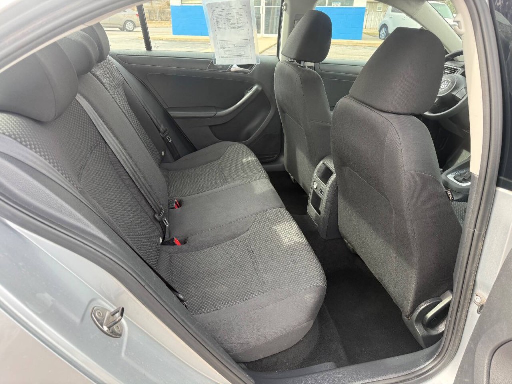2014 Volkswagen Jetta Image 11