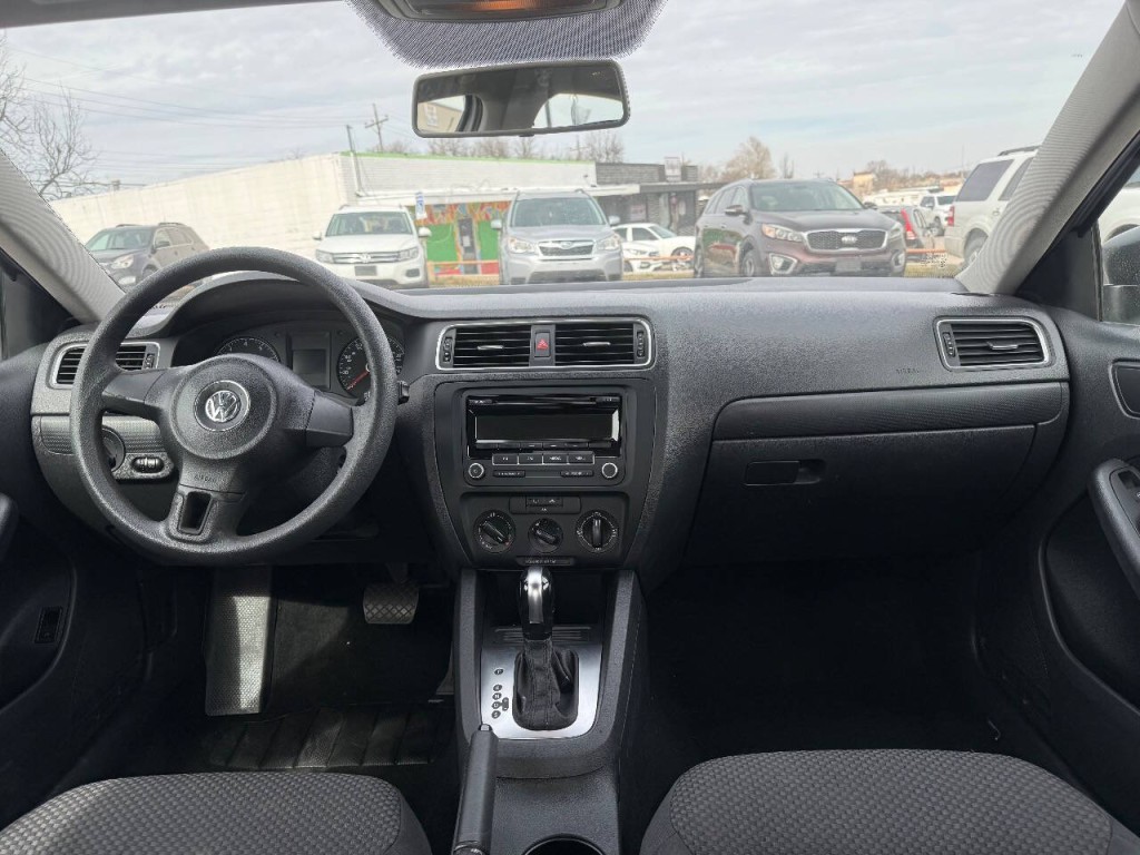 2014 Volkswagen Jetta Image 12