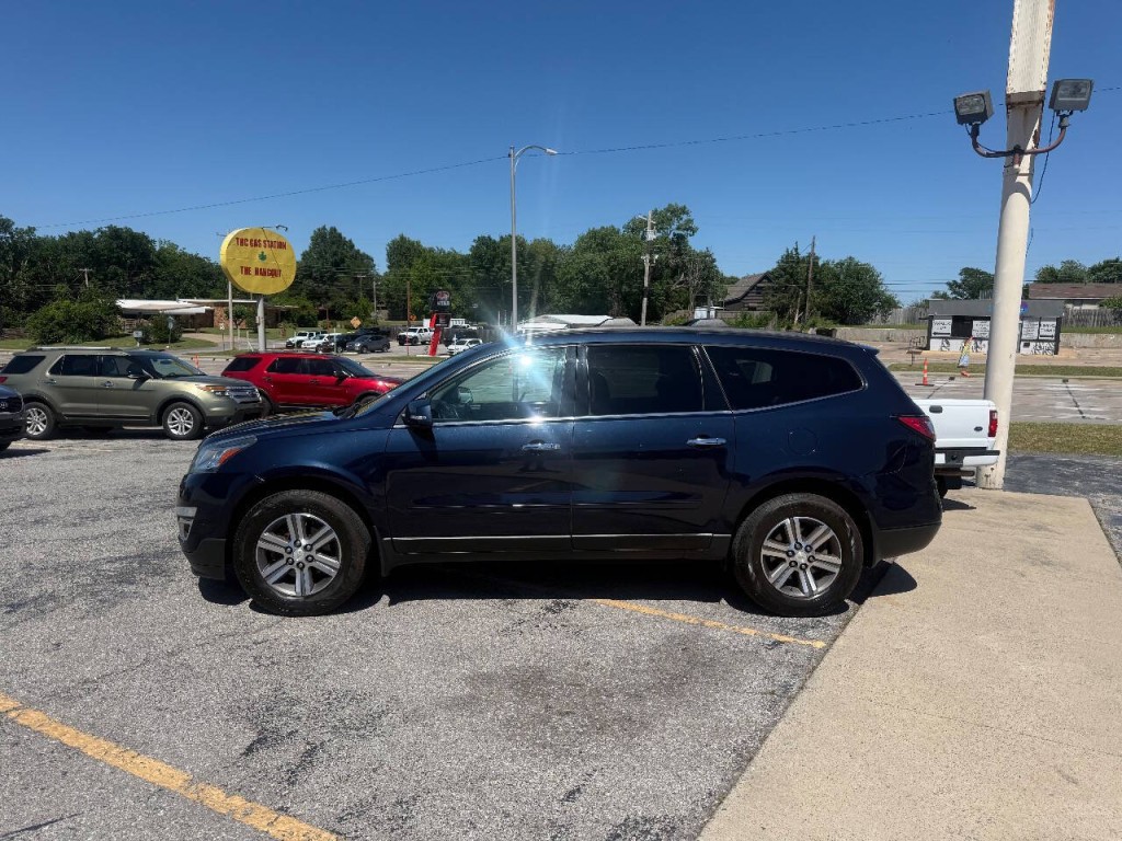 2017 Chevrolet Traverse Image 3