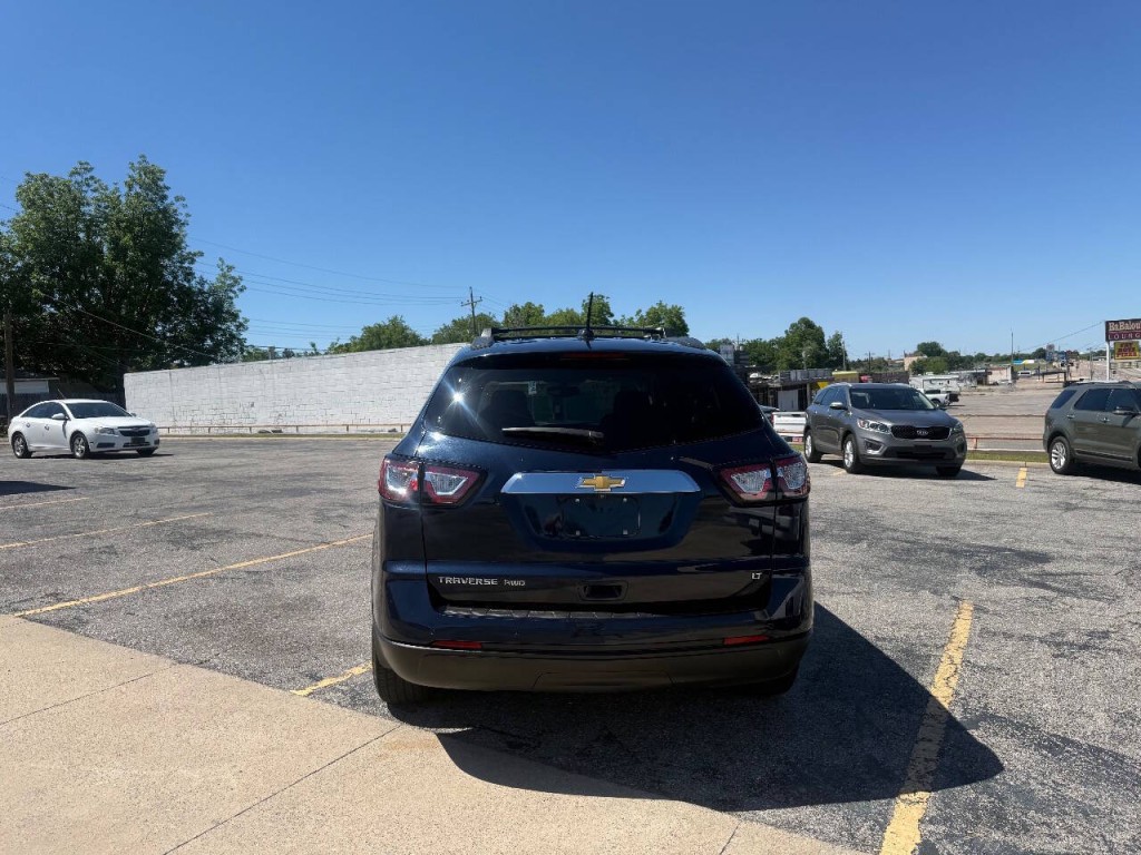 2017 Chevrolet Traverse Image 5