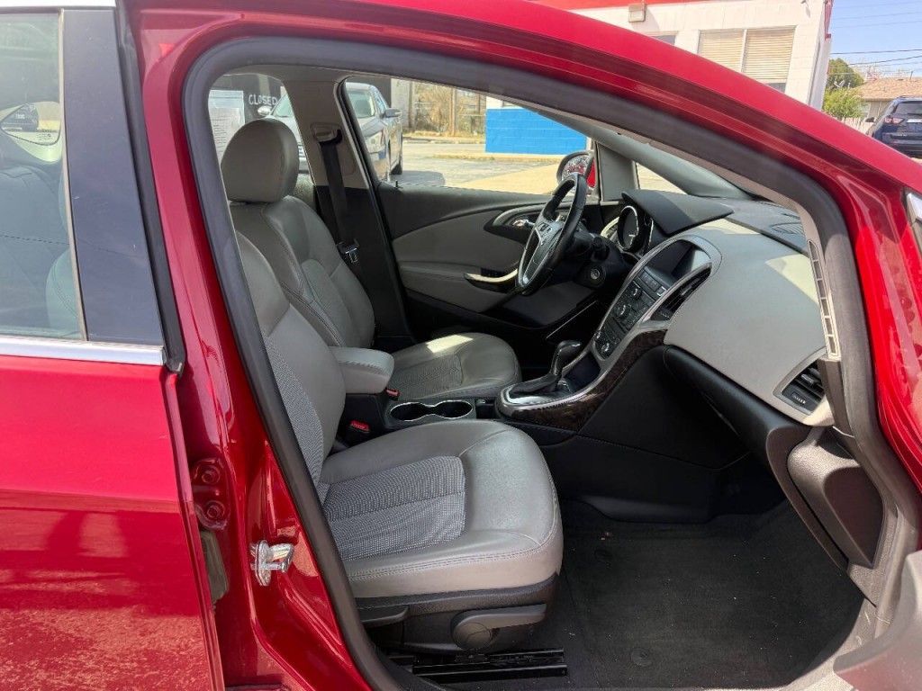 2014 Buick Verano Image 10