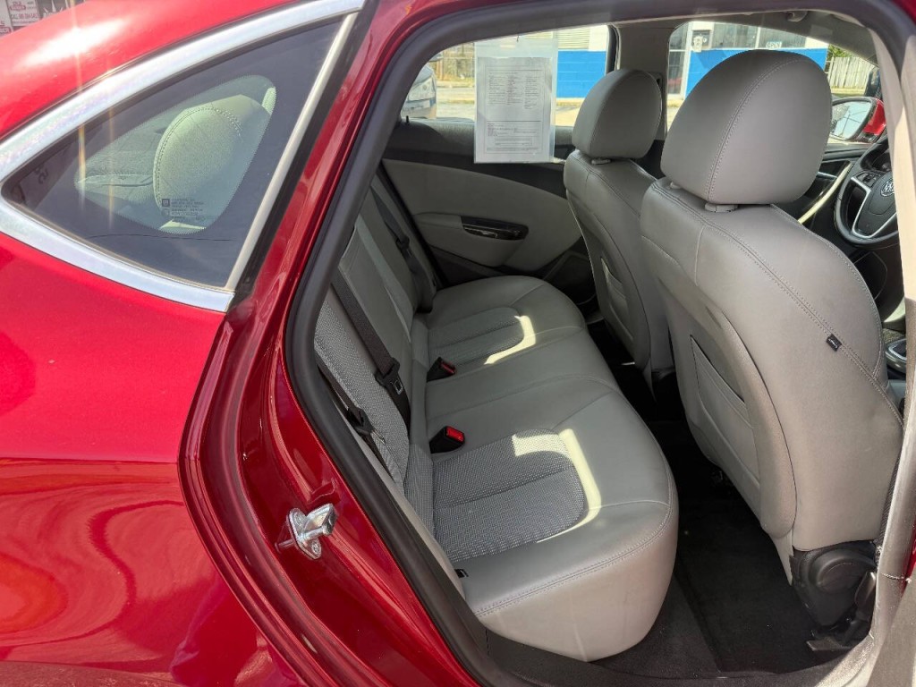 2014 Buick Verano Image 11