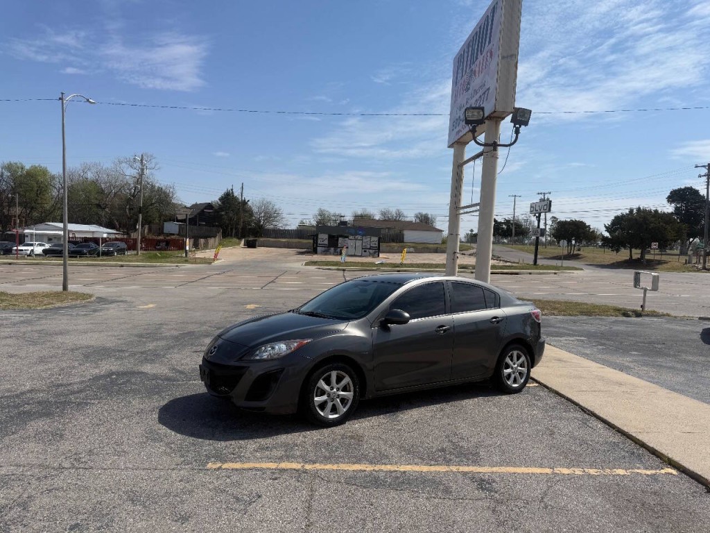 2011 Mazda Mazda3 Image 2