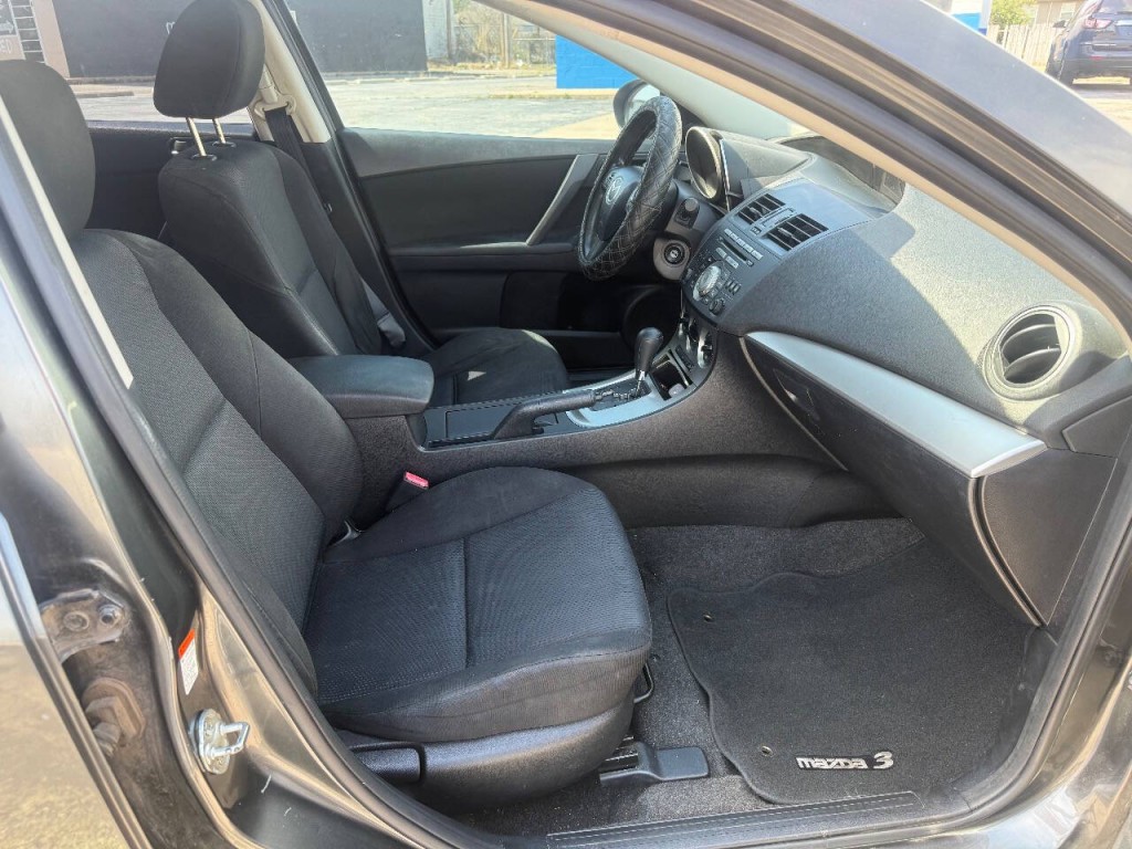 2011 Mazda Mazda3 Image 10