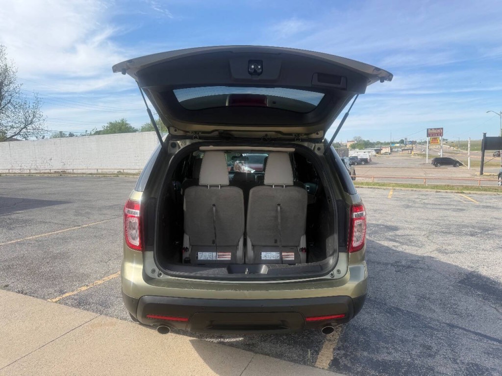 2012 Ford Explorer Image 10