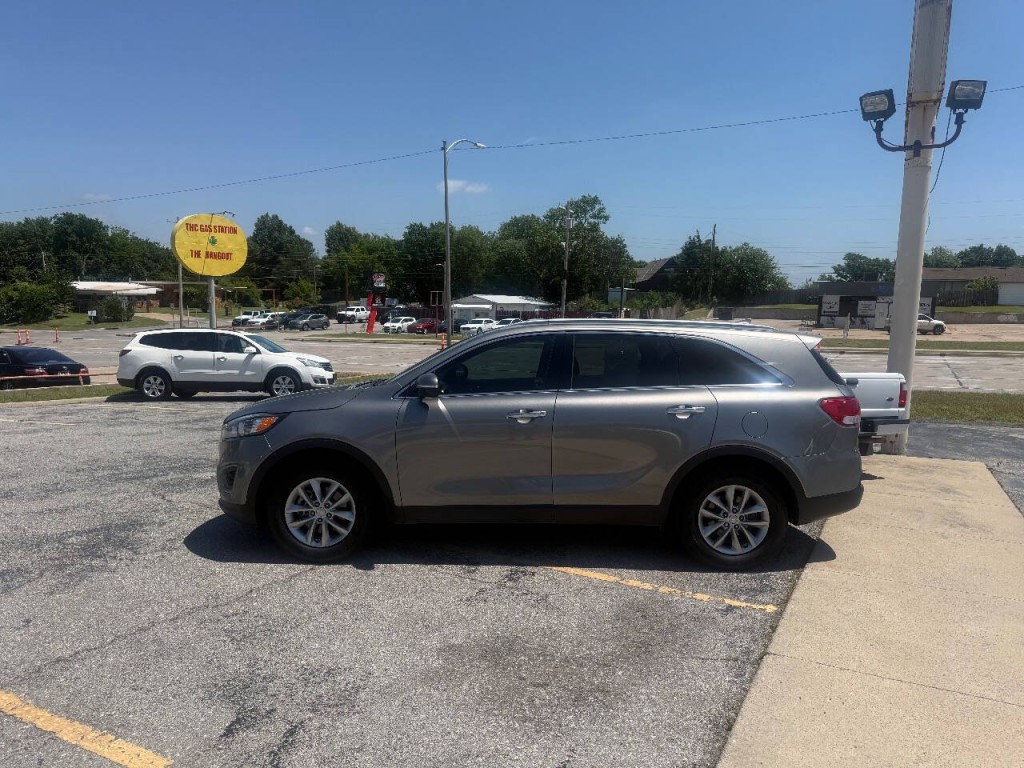 2016 Kia Sorento Image 3