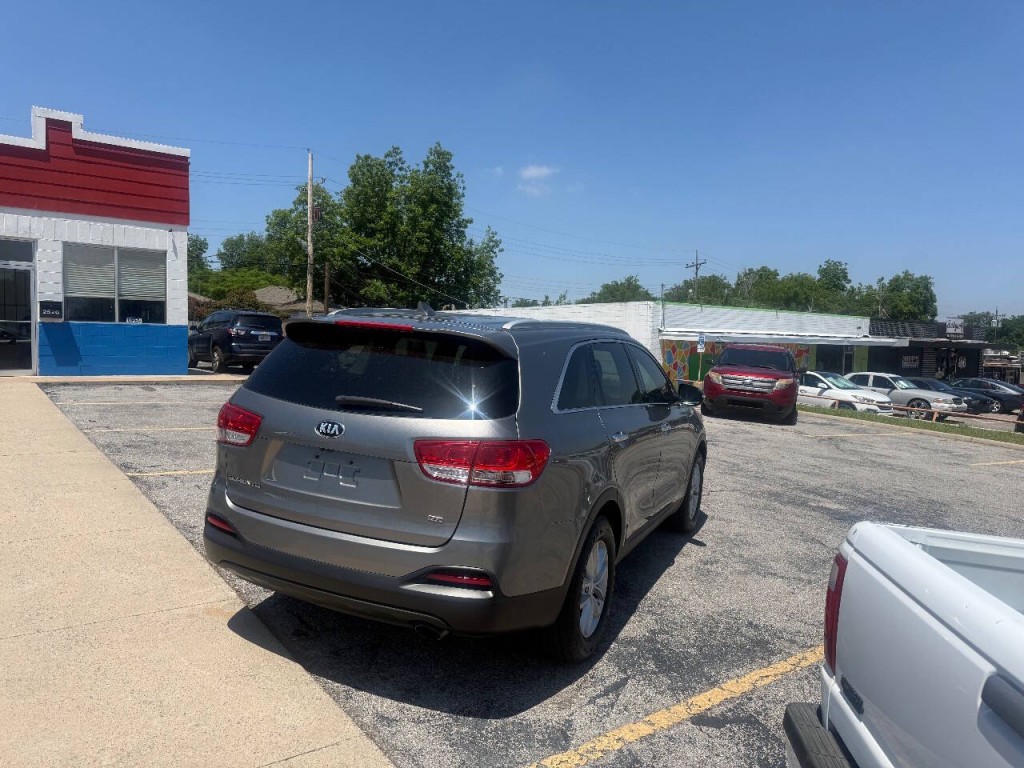 2016 Kia Sorento Image 6