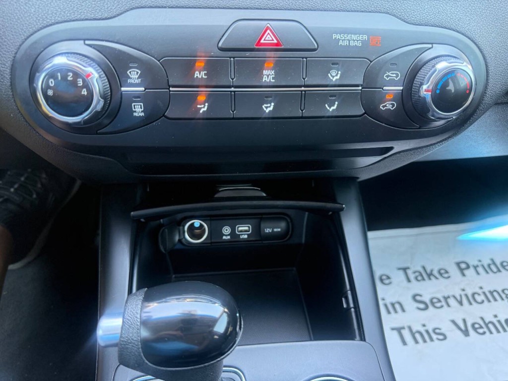 2016 Kia Sorento Image 16