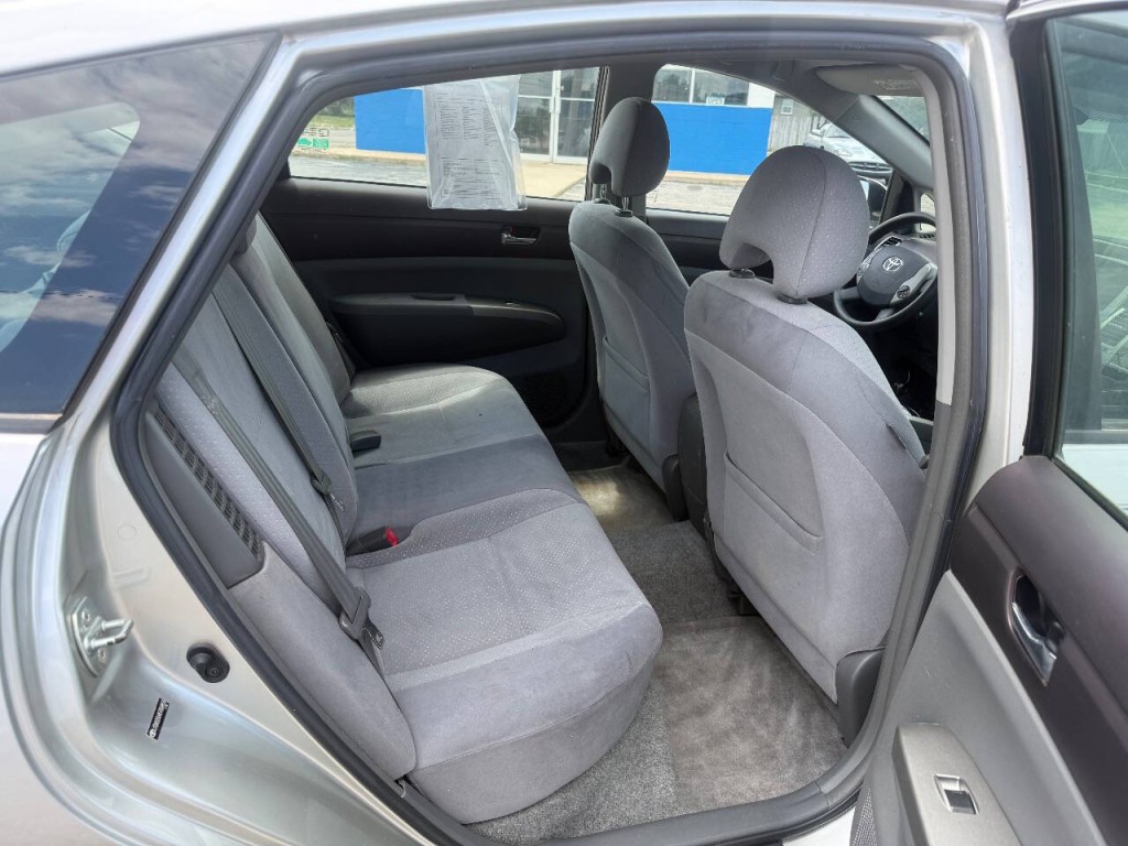 2005 Toyota Prius Image 12
