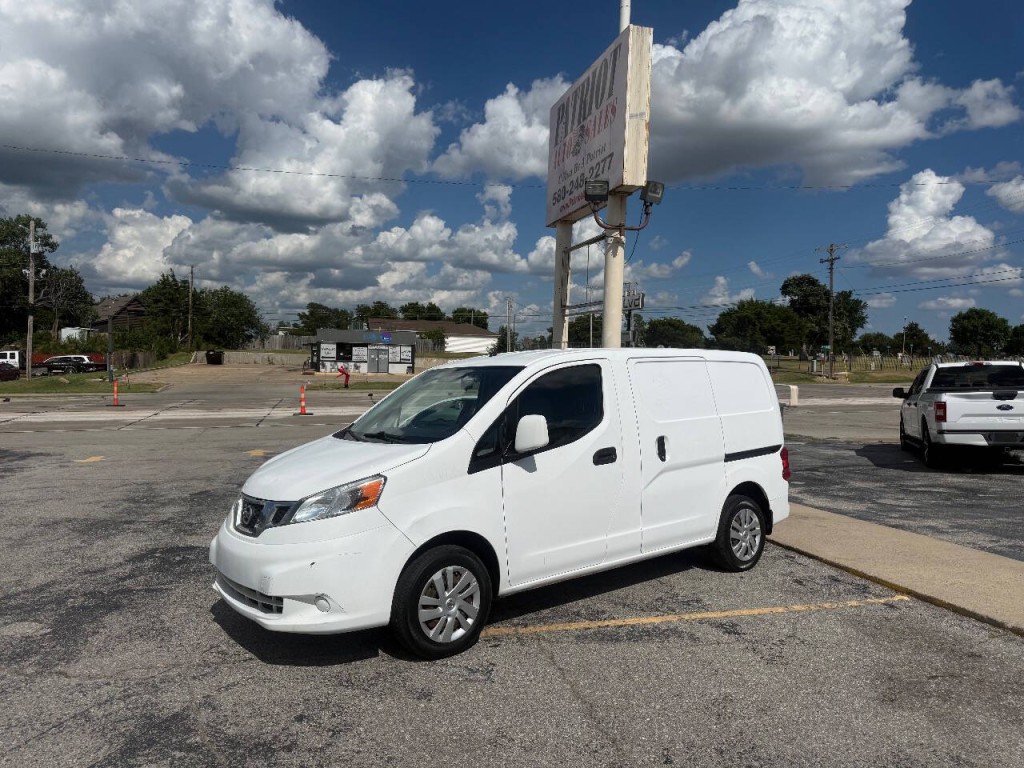 2017 Nissan NV200 Image 1