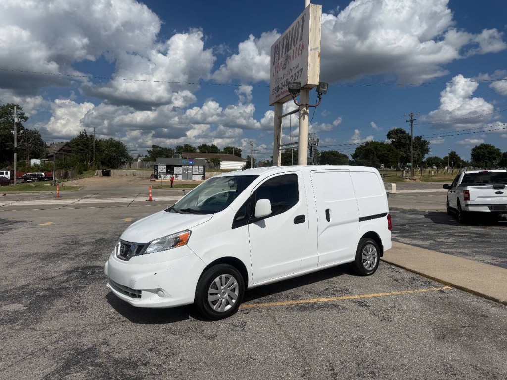 2017 Nissan NV200 Image 2