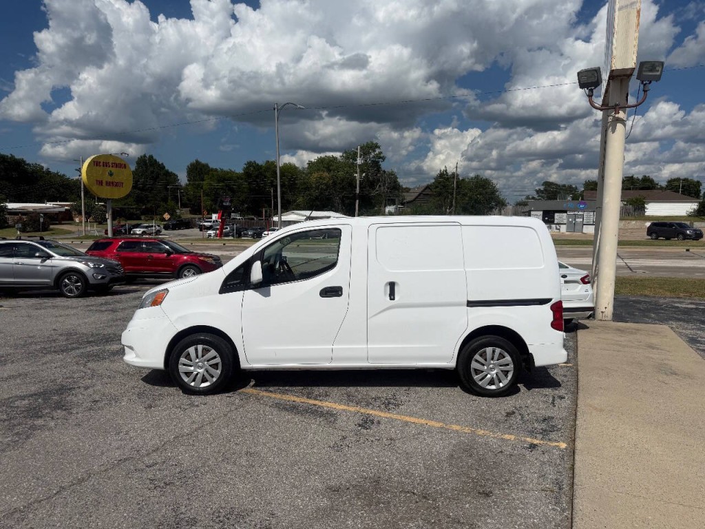 2017 Nissan NV200 Image 3
