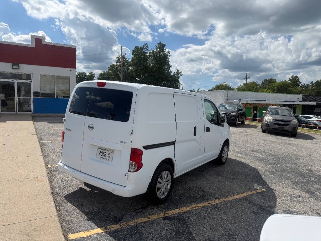 2017 Nissan NV200 Image 6